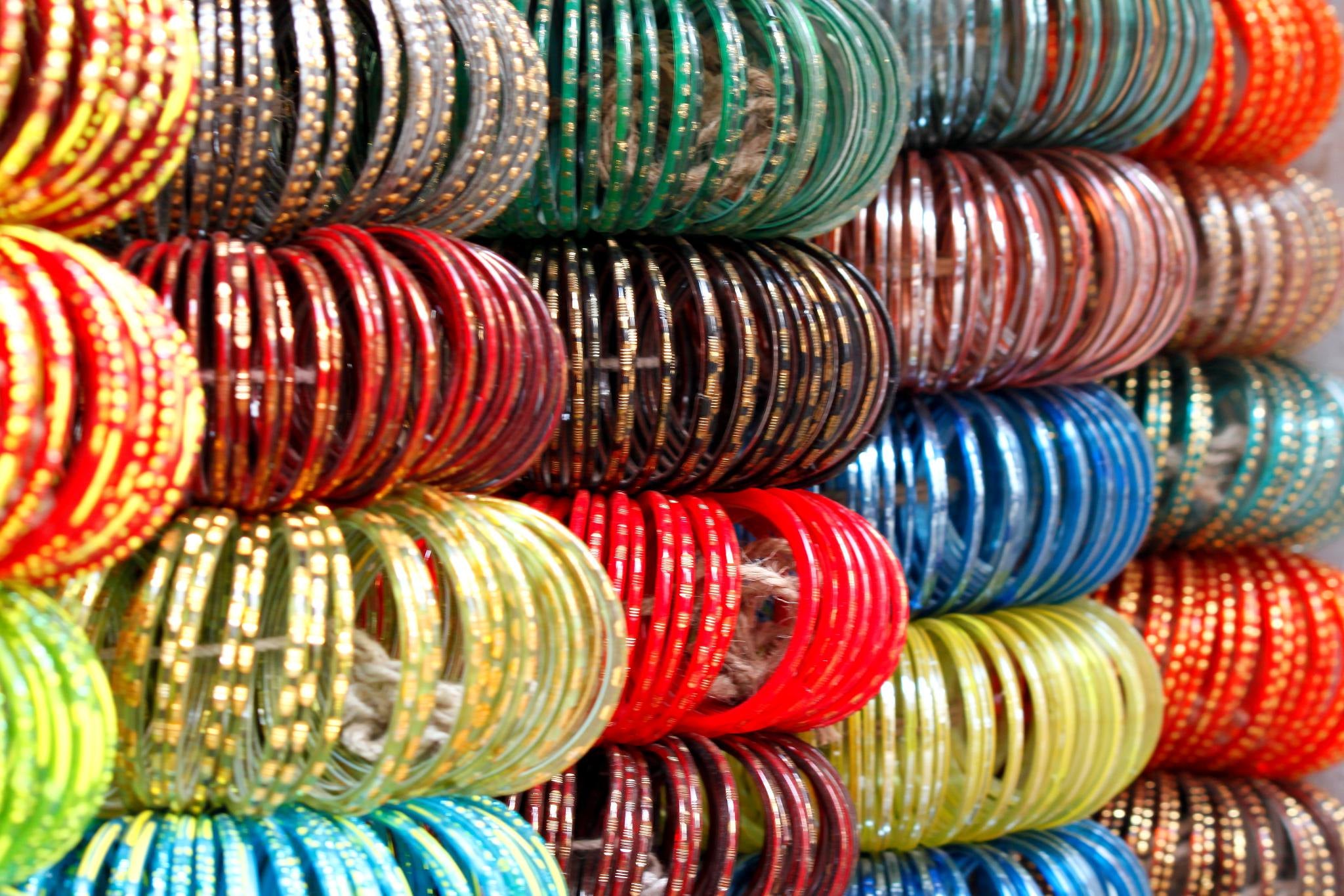 This Is What the Color of Your Bangles and Bracelets Means – Timeless ...
