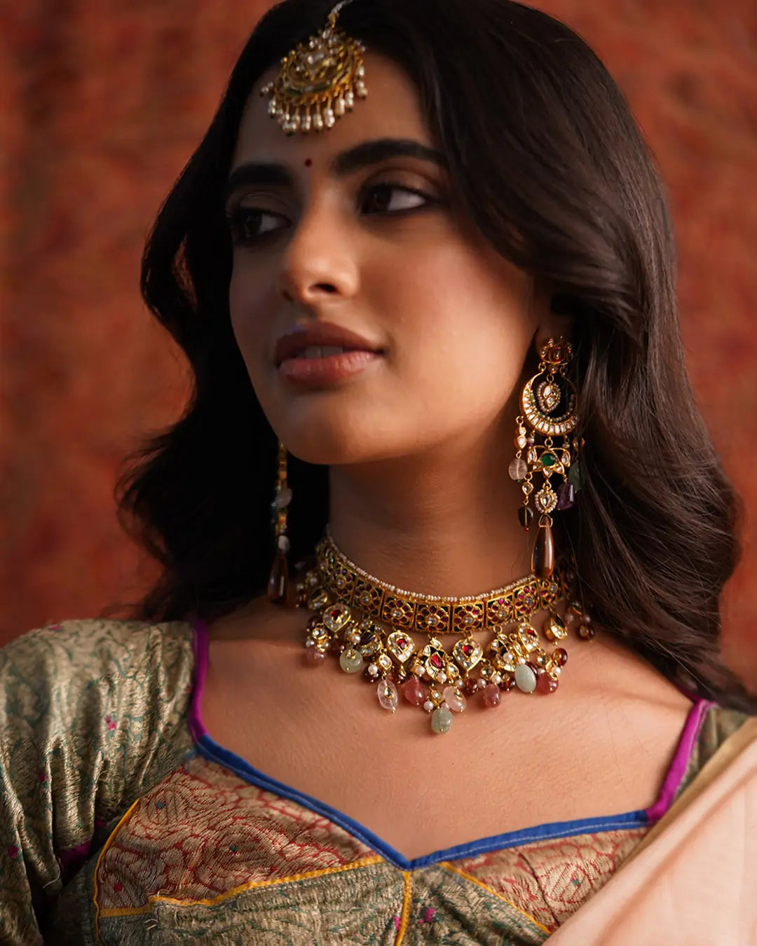 Arohi Gold Uncut Diamond and Gemstone Necklace – Timeless Indian ...